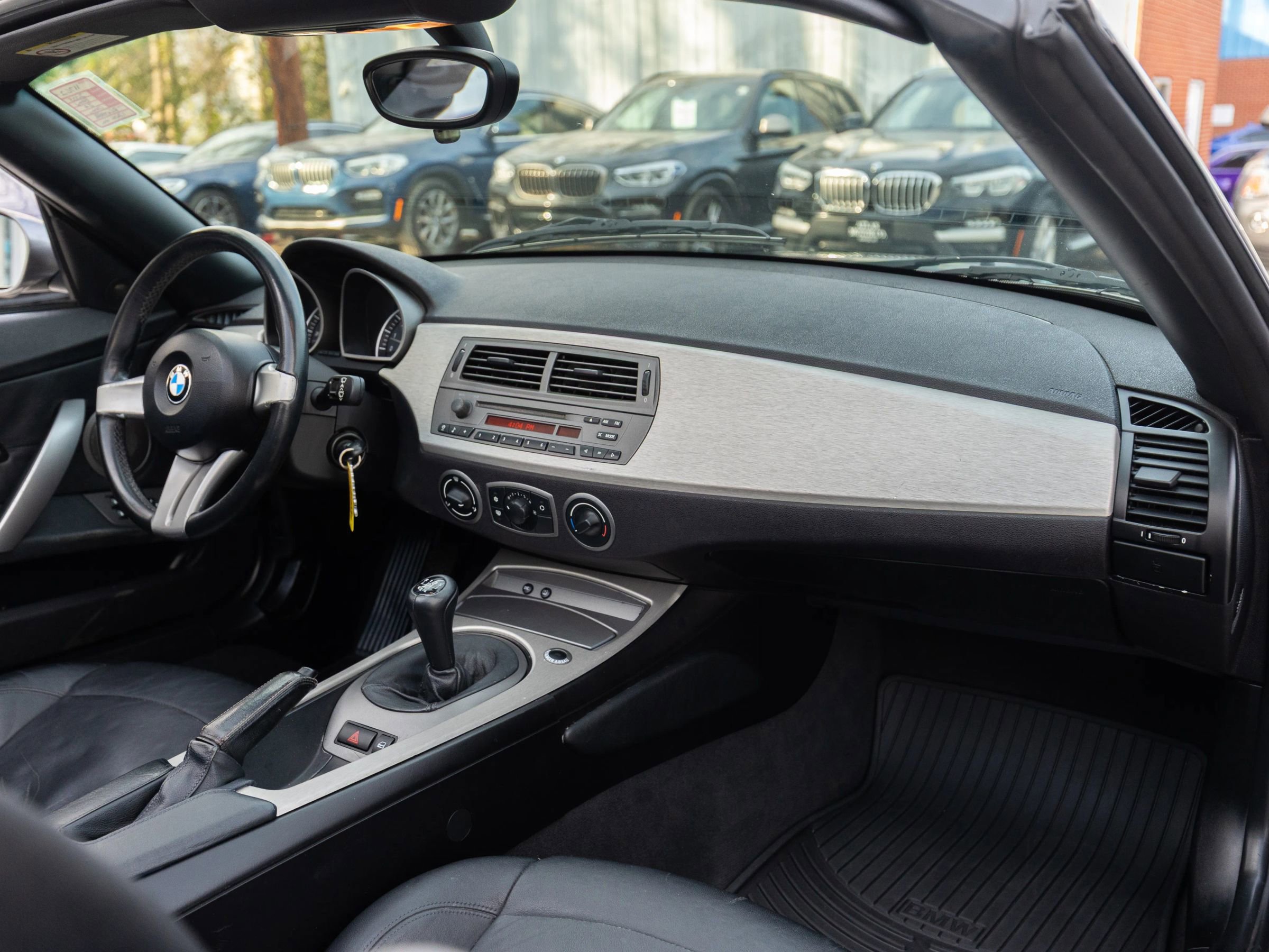 Used 2003 BMW Z4 2.5i image 23