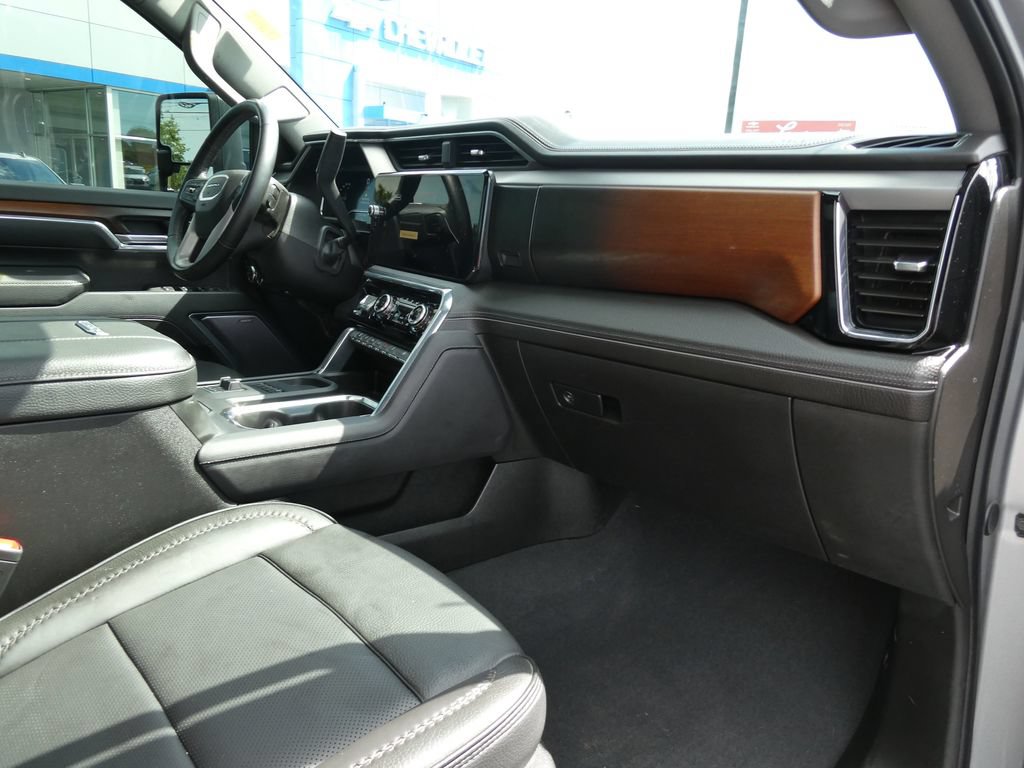 Certified 2025 GMC Sierra 3500 Denali w/ Denali Reserve Package AWD/4WD image 12
