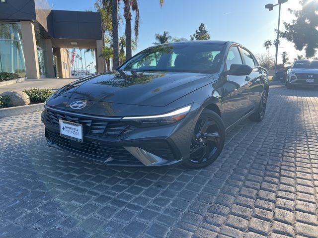 New 2026 Hyundai Elantra SEL Sport Premium image 2