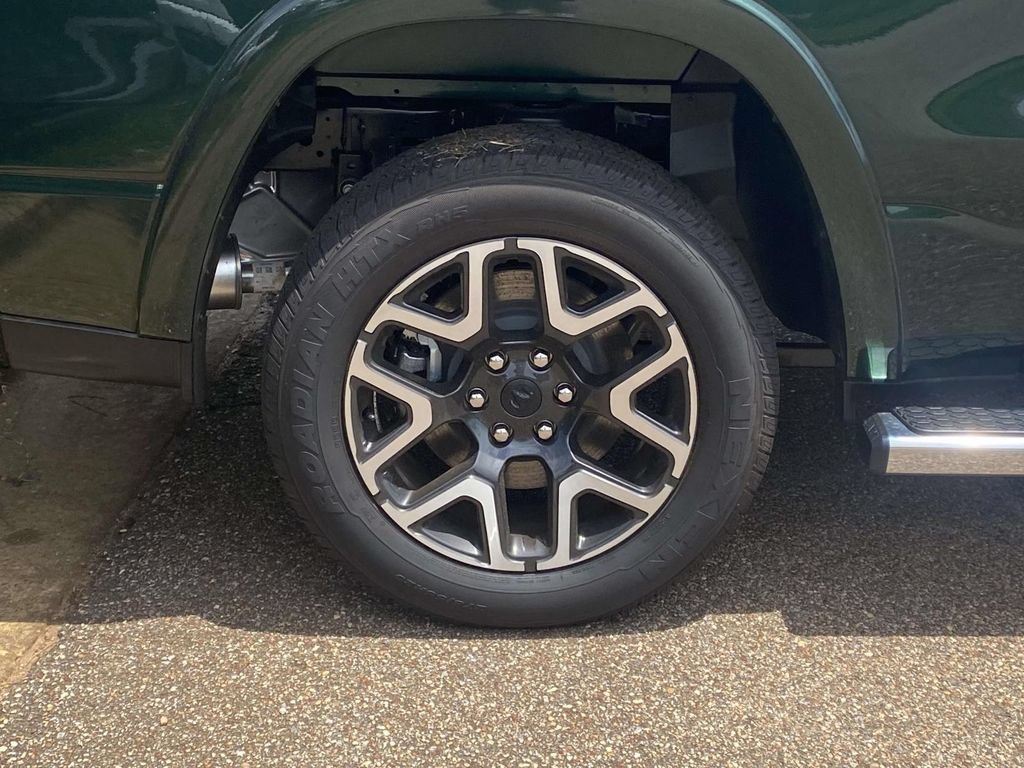 New 2026 RAM 1500 Laramie w/ Chrome Appearance Group AWD/4WD image 8