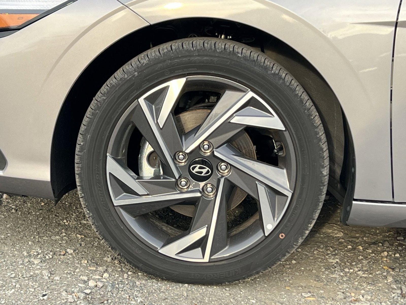 New 2025 Hyundai Elantra SEL image 10