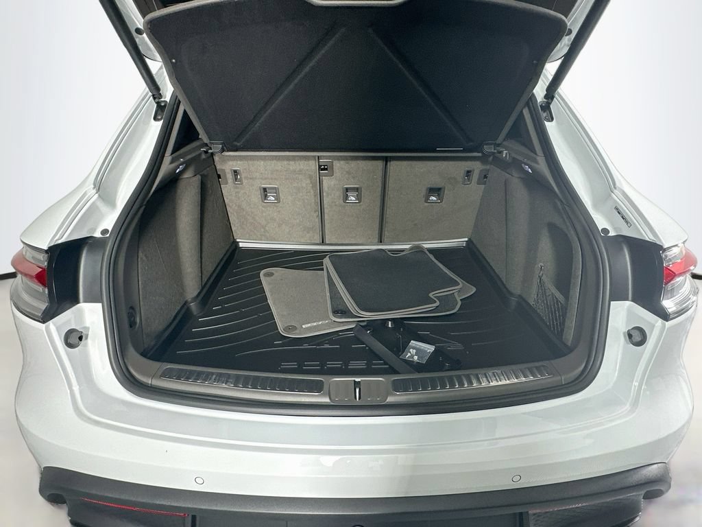 New 2026 Porsche Macan AWD/4WD image 28