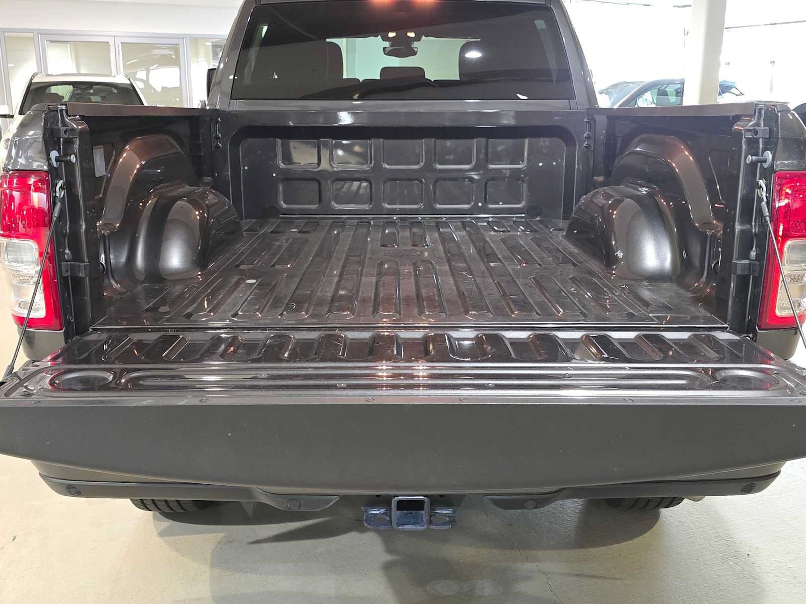 Used 2024 RAM 3500 Big Horn w/ Sport Appearance Package AWD/4WD image 14
