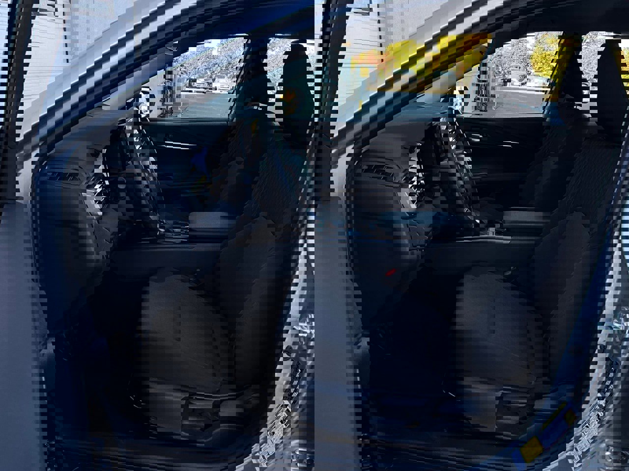 Used 2025 Toyota Camry LE image 10