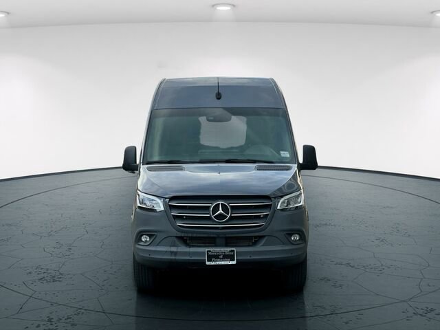 Used 2023 Mercedes-Benz Sprinter 2500 image 10