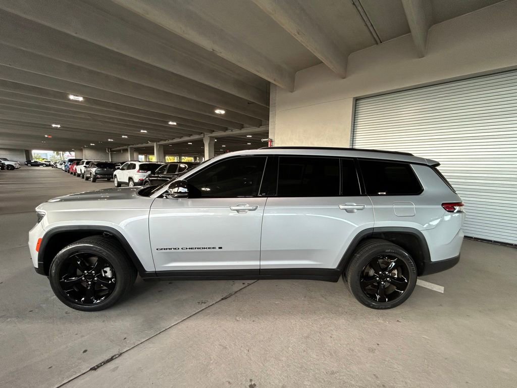 Used 2023 Jeep Grand Cherokee L Laredo video 2