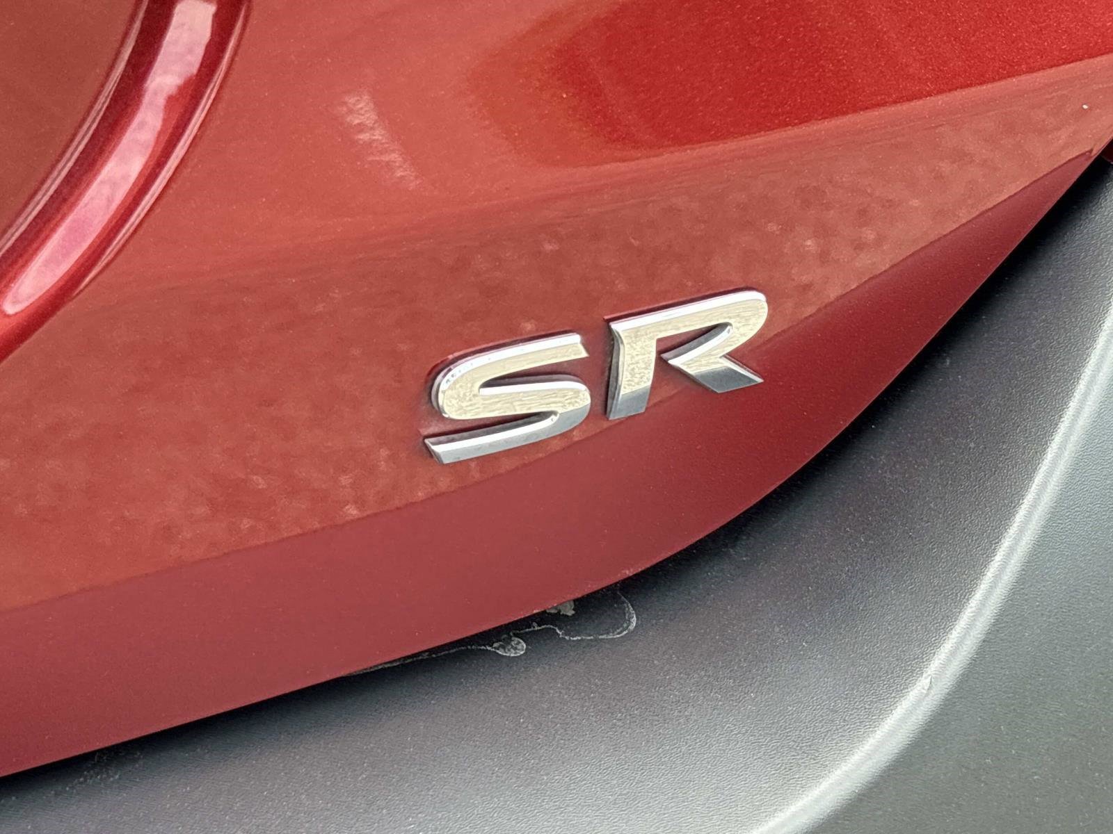 Used 2018 Nissan Kicks SR image 12