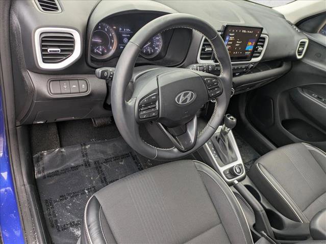 Used 2022 Hyundai Venue Limited image 10
