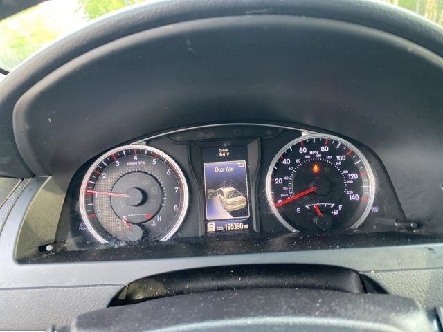 Used 2016 Toyota Camry SE image 12