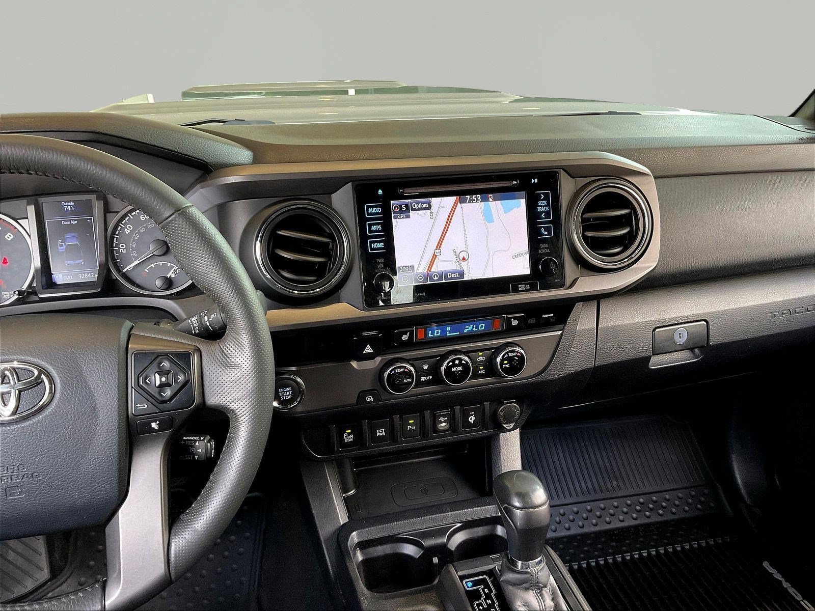 Used 2017 Toyota Tacoma SR5 RWD image 10