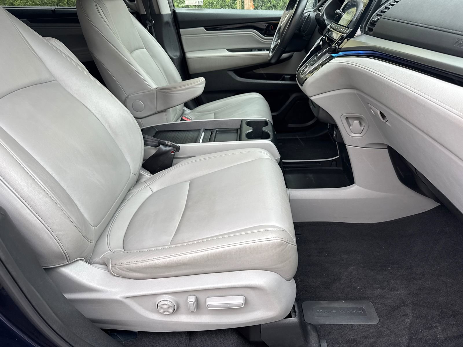 Used 2023 Honda Odyssey Touring image 13