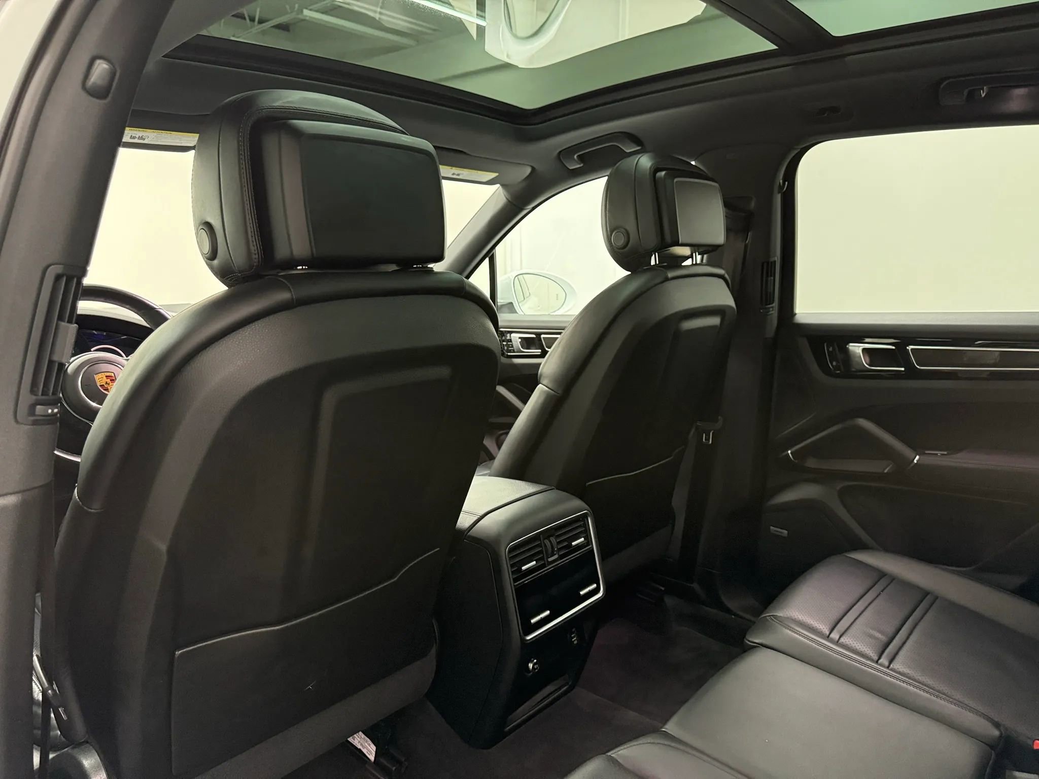 Used 2019 Porsche Cayenne AWD/4WD image 13