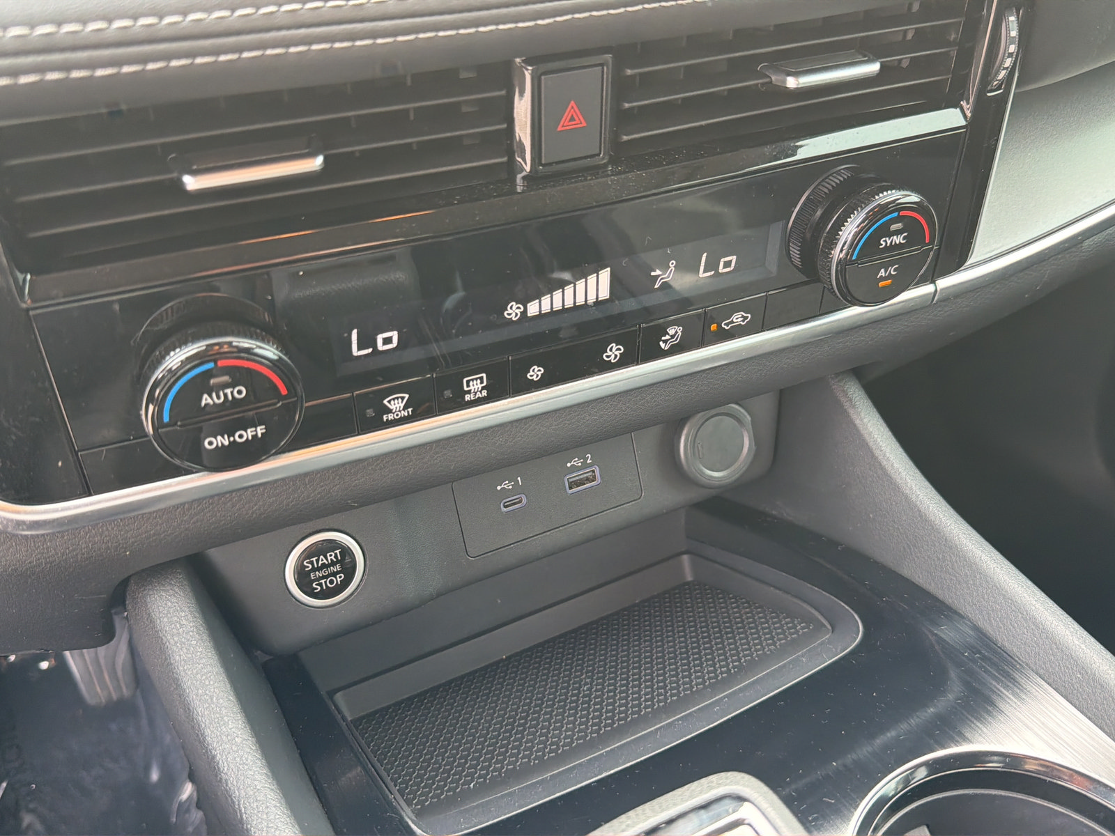 Certified 2021 Nissan Rogue SV FWD image 25