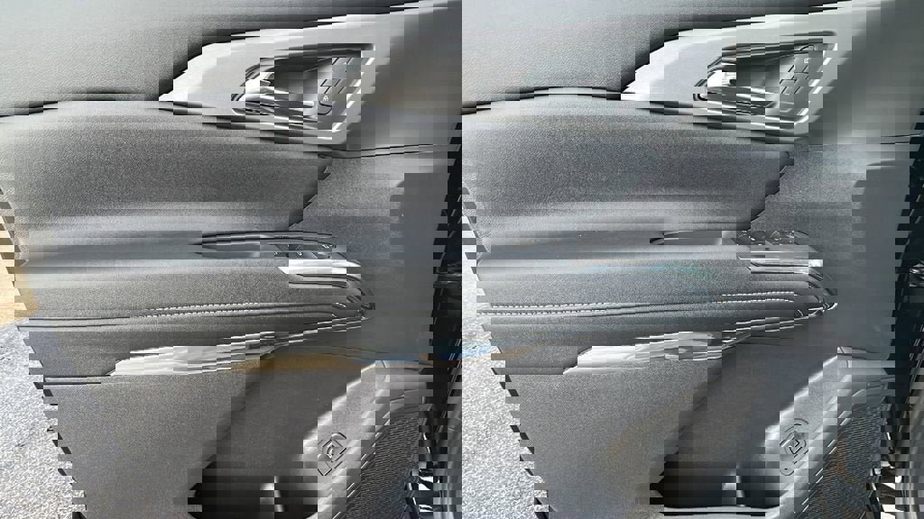 New 2026 Chevrolet Traverse LT w/ Midnight/Sport Edition image 13