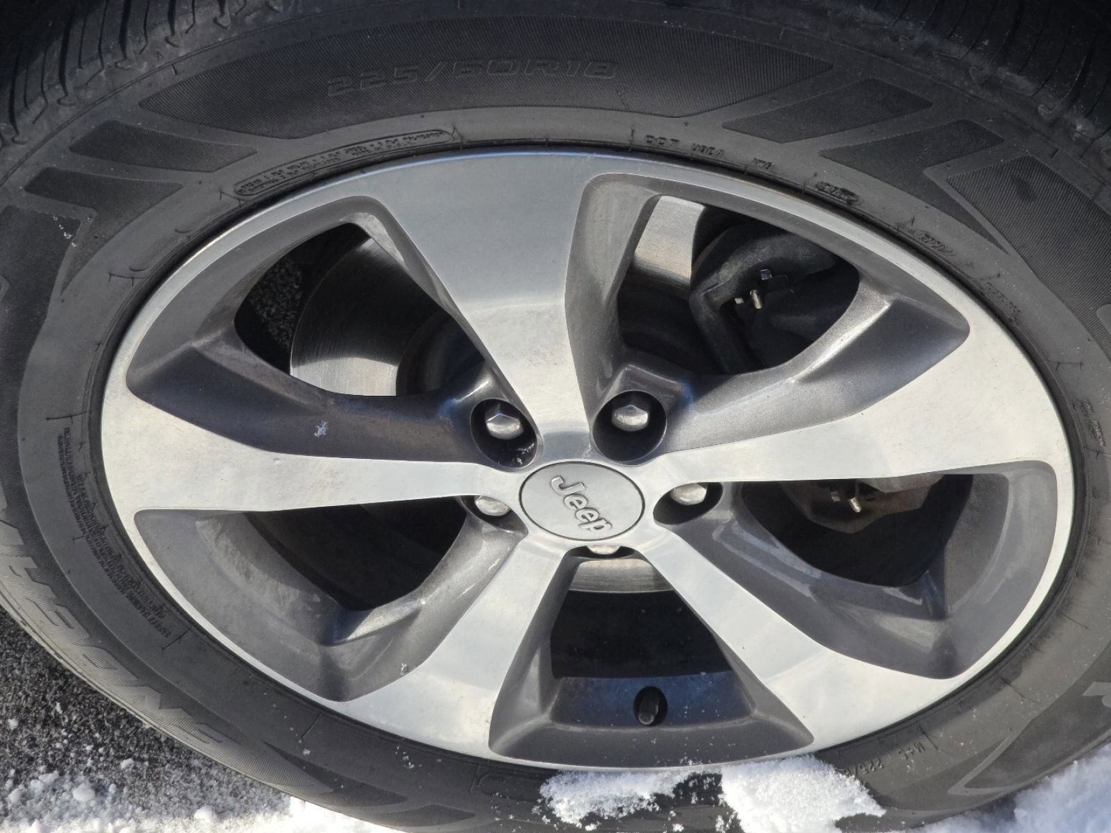 Used 2019 Jeep Cherokee Limited image 8