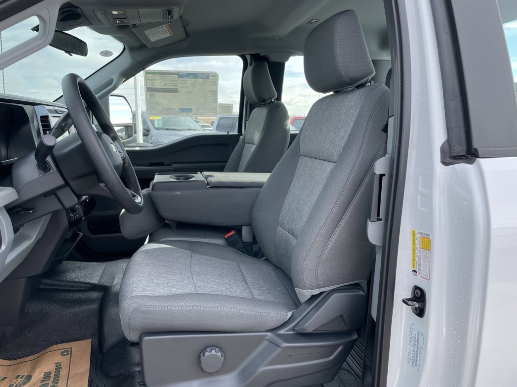 New 2026 Ford F350 XL w/ XL Chrome Package image 7