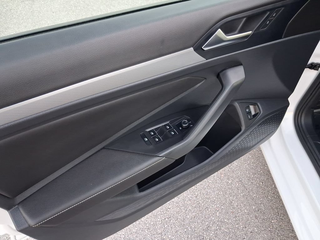 Used 2024 Volkswagen Jetta Sport FWD image 15