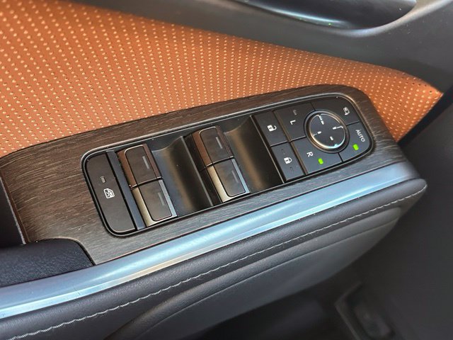 Used 2025 Lexus GX 550 w/ Cold Area Package AWD/4WD image 19
