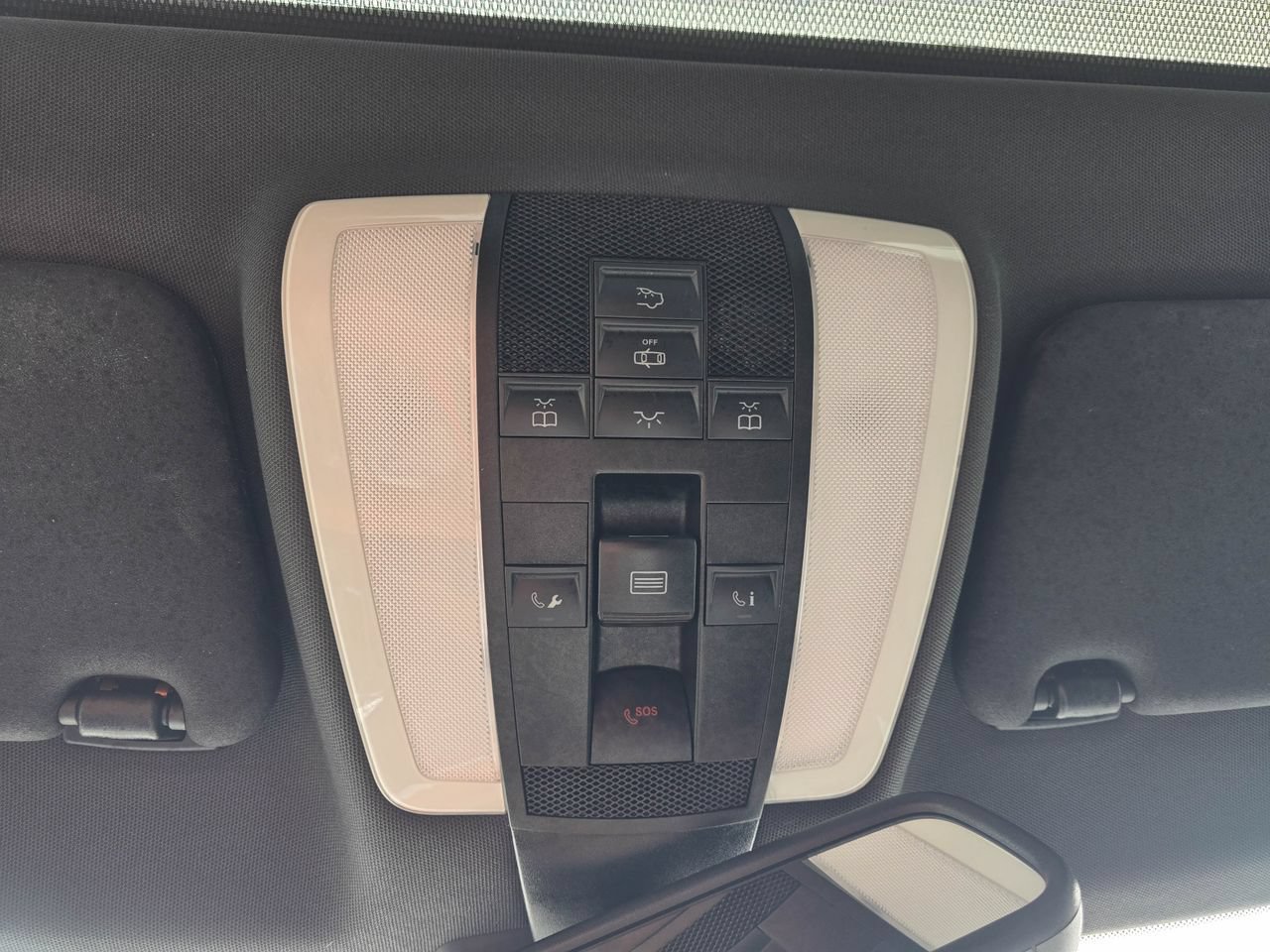 Used 2015 Mercedes-Benz C 250 Coupe image 28