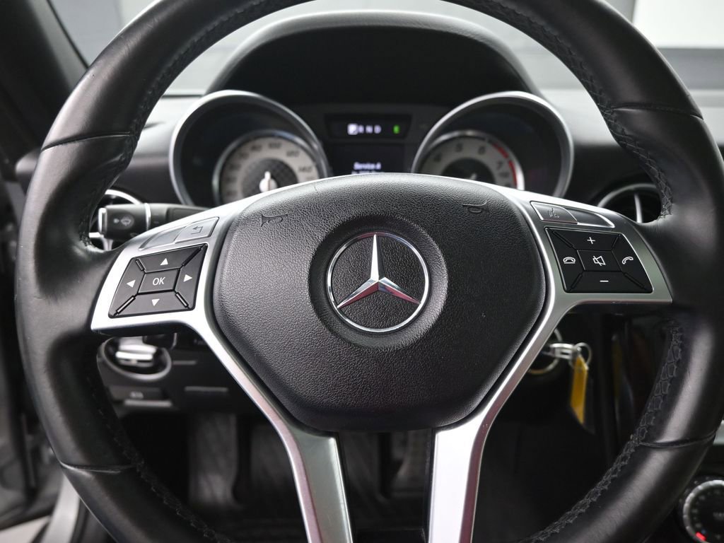 Used 2015 Mercedes-Benz SLK 250 image 12