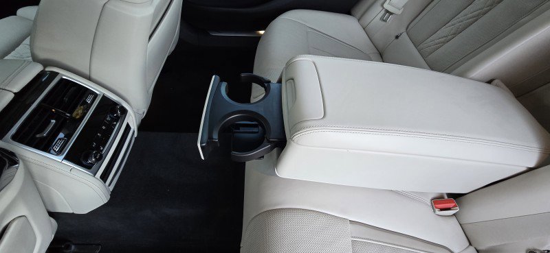 Used 2021 BMW 750i xDrive w/ Executive Package image 23