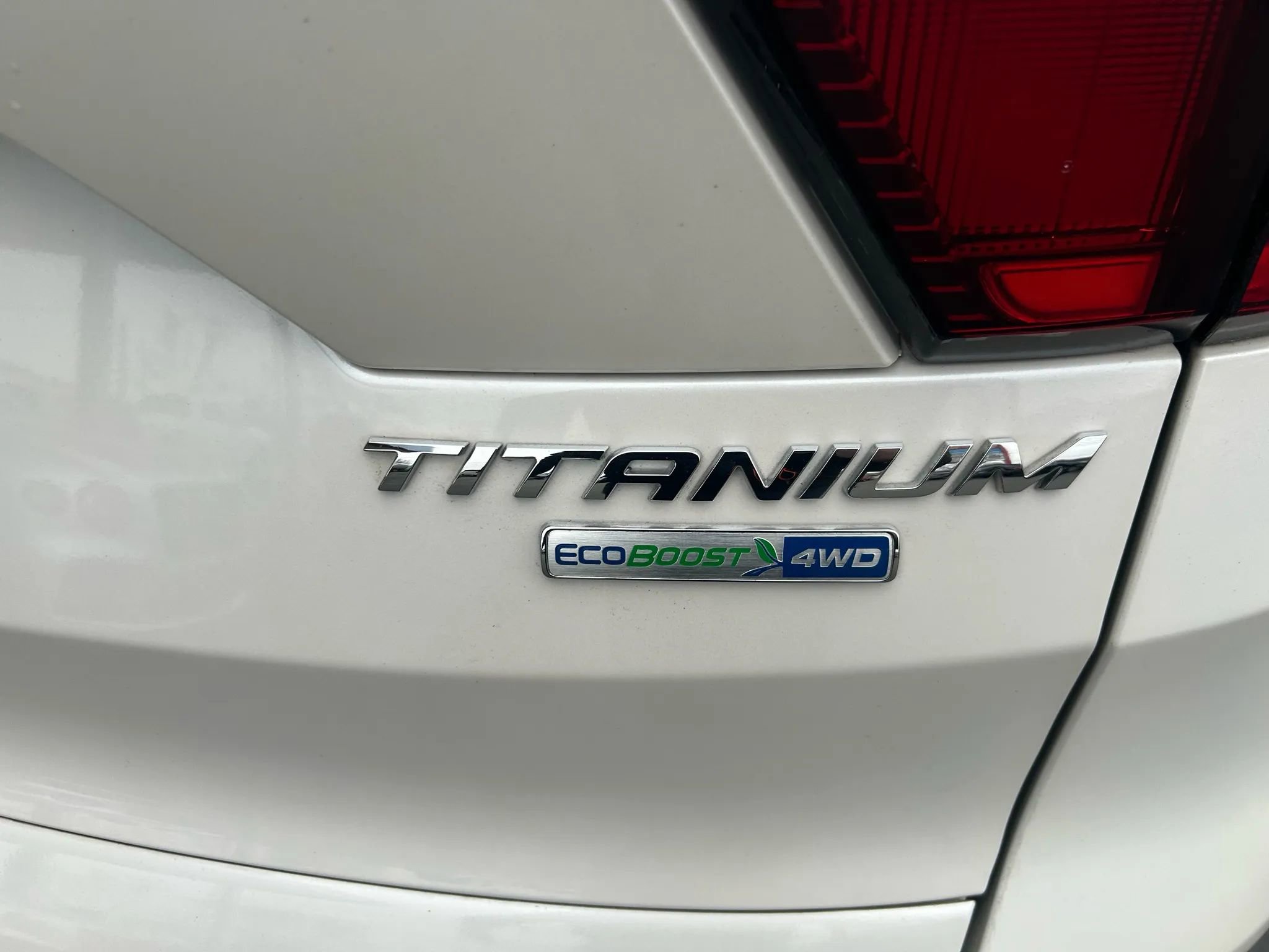 Used 2019 Ford Escape Titanium image 23