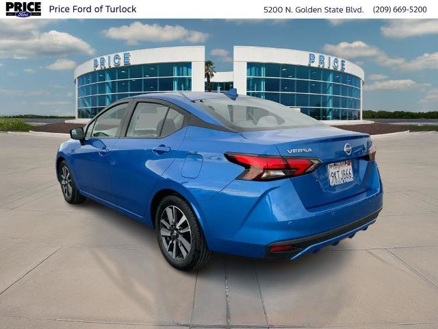 Used 2022 Nissan Versa SV image 7