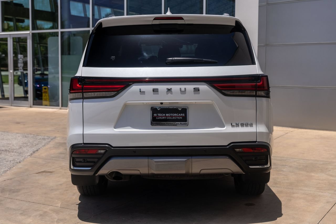 Used 2024 Lexus LX 600 4WD w/ Luxury Package image 13