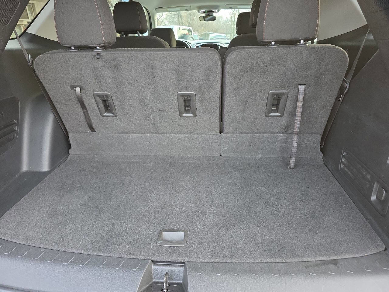 Used 2020 Chevrolet Traverse LT w/ Driver Confidence II Package image 27