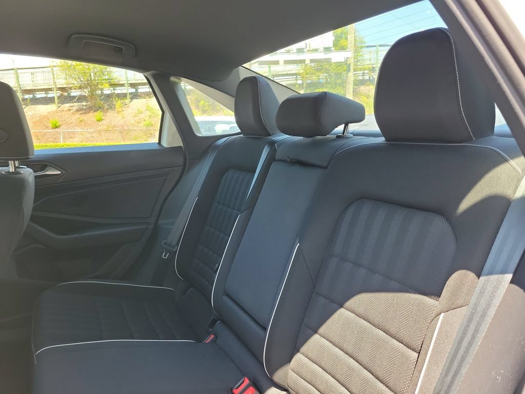 Used 2023 Volkswagen Jetta Sport FWD image 9