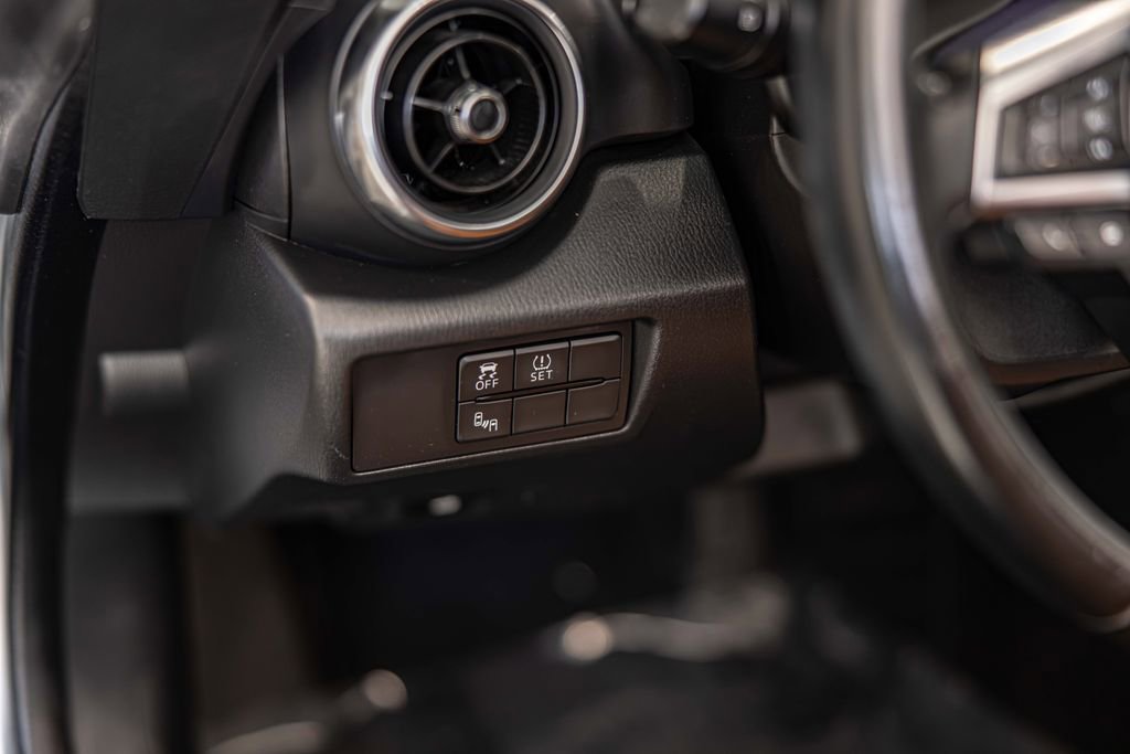 Used 2018 FIAT 124 Spider Lusso w/ Convenience Group RWD image 19