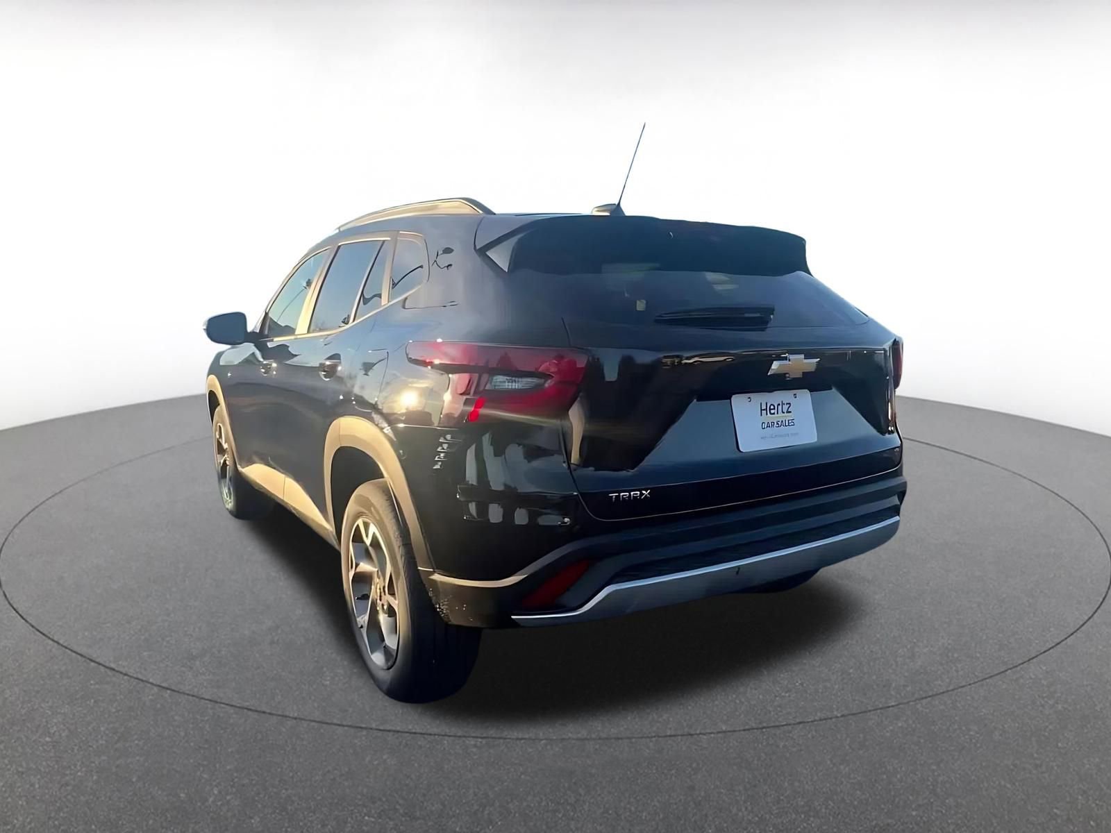 Used 2025 Chevrolet Trax LT image 10