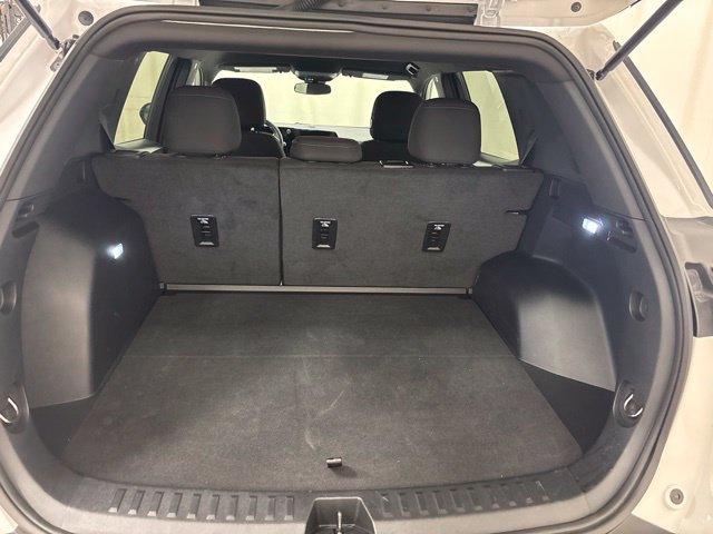Used 2026 Chevrolet Equinox LT AWD/4WD image 13