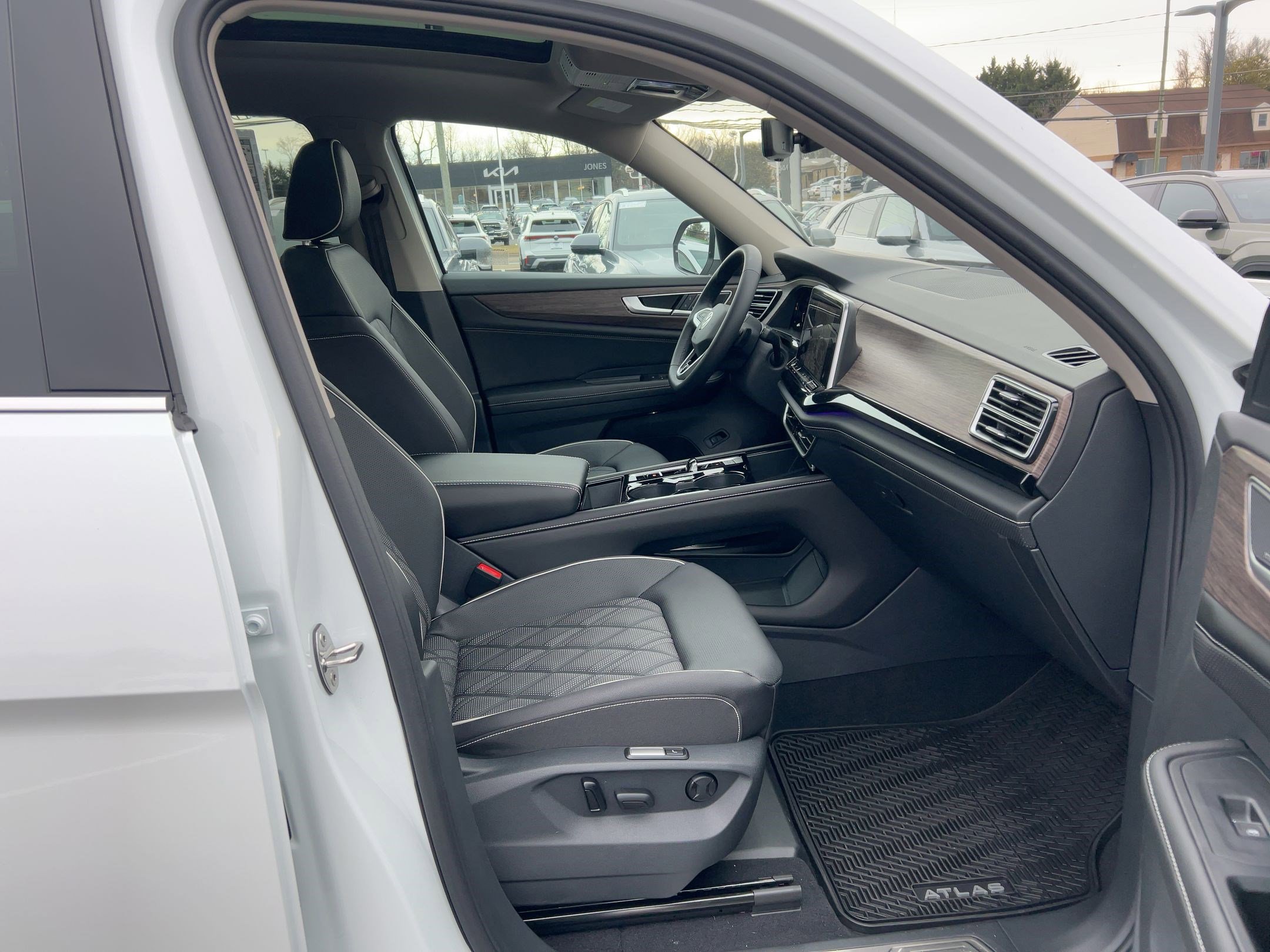 New 2026 Volkswagen Atlas SEL Premium R-Line image 27