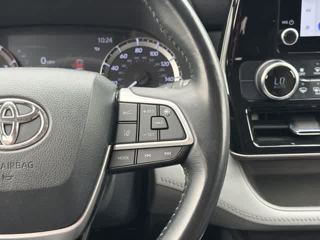 Used 2023 Toyota Highlander LE w/ Protection Package #3 (TMS) FWD image 9