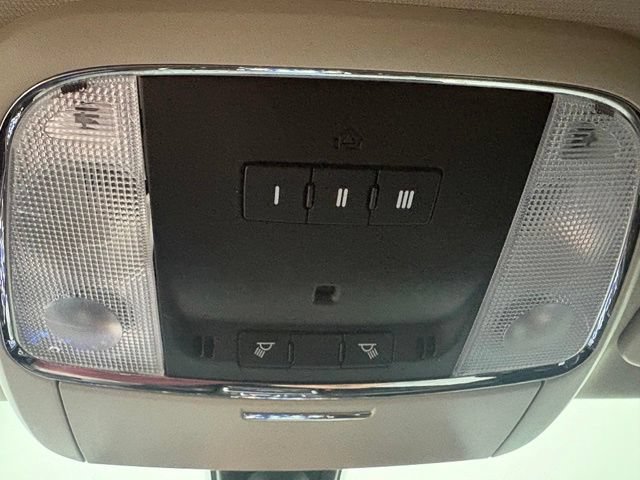Used 2022 Chrysler 300 Touring L RWD image 37