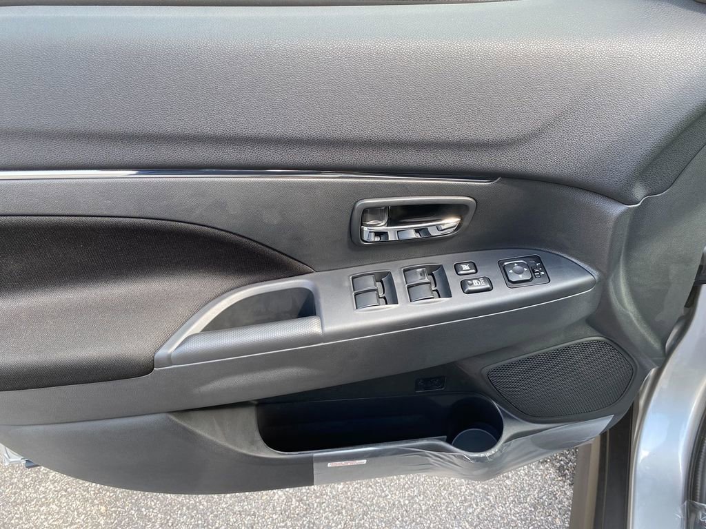 New 2025 Mitsubishi Outlander Sport ES image 11