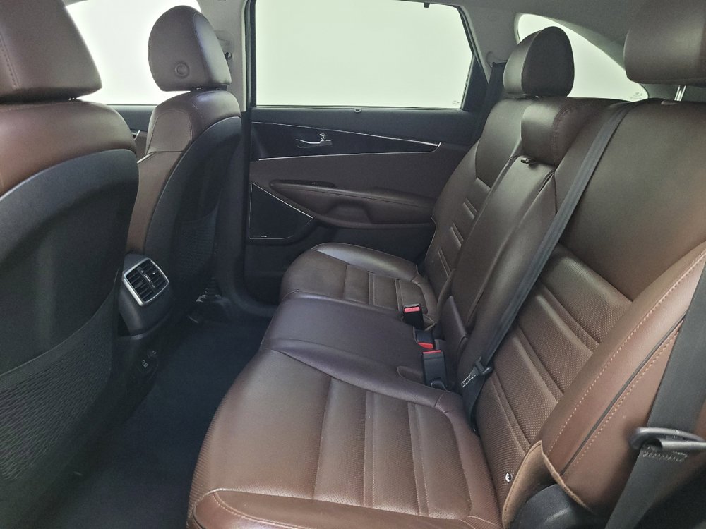 Used 2019 Kia Sorento SX w/ SX Touring Package AWD/4WD image 18