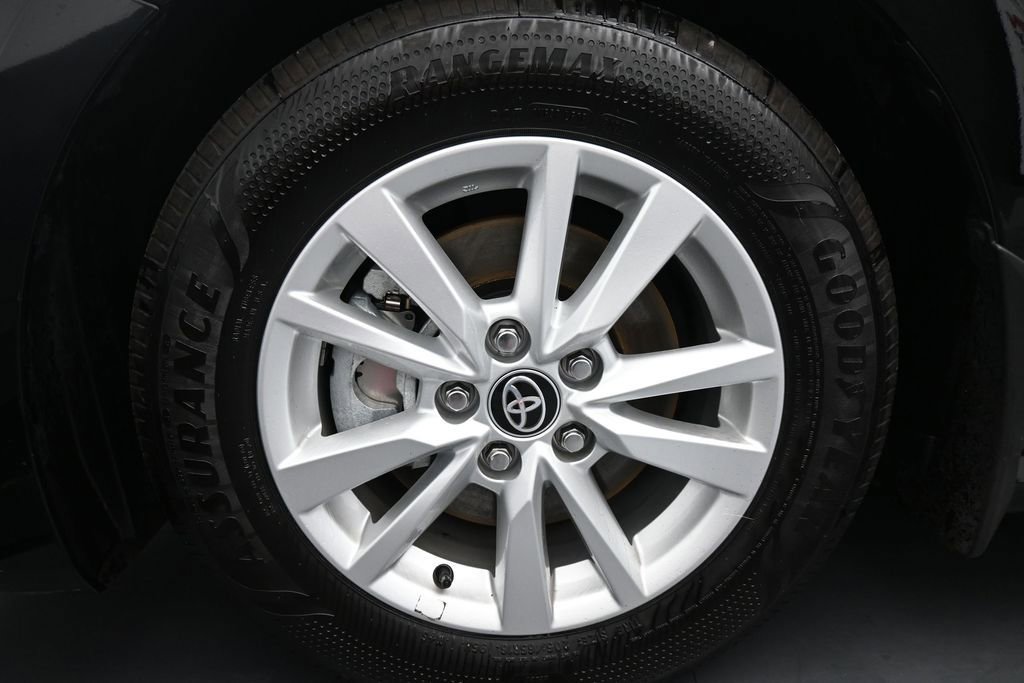Used 2025 Toyota Camry LE FWD image 14