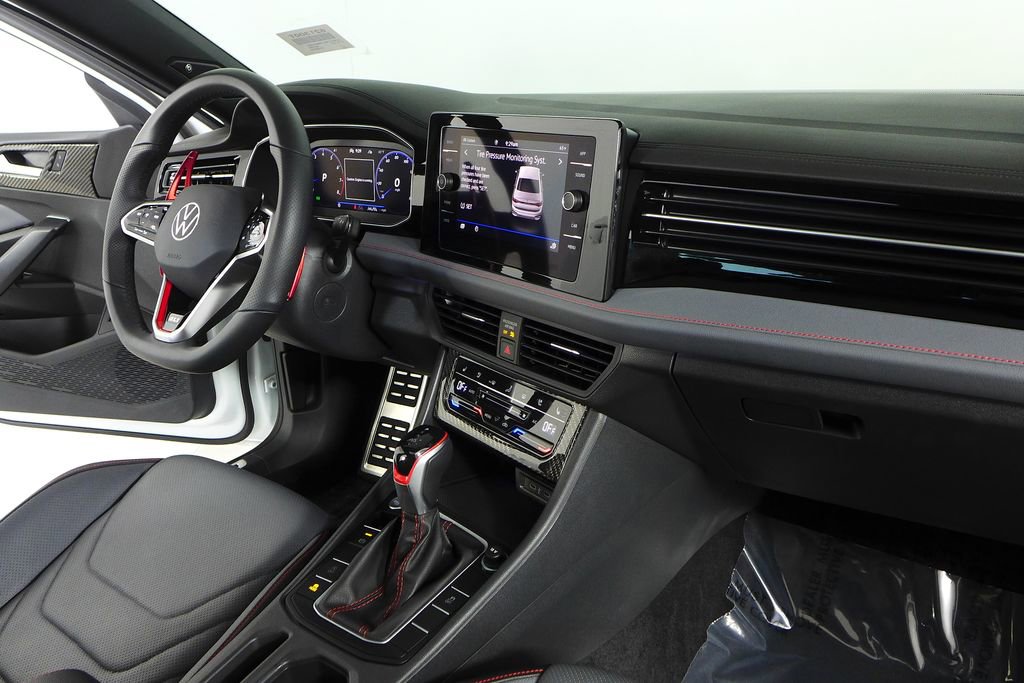 Used 2025 Volkswagen Jetta GLI Autobahn image 13