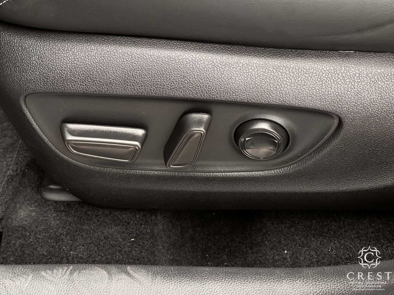 Used 2022 Toyota RAV4 Limited FWD image 25