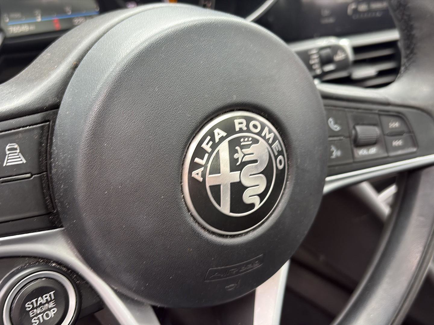 Used 2019 Alfa Romeo Giulia AWD image 20