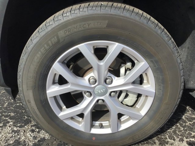 Used 2022 Jeep Grand Cherokee Limited image 30