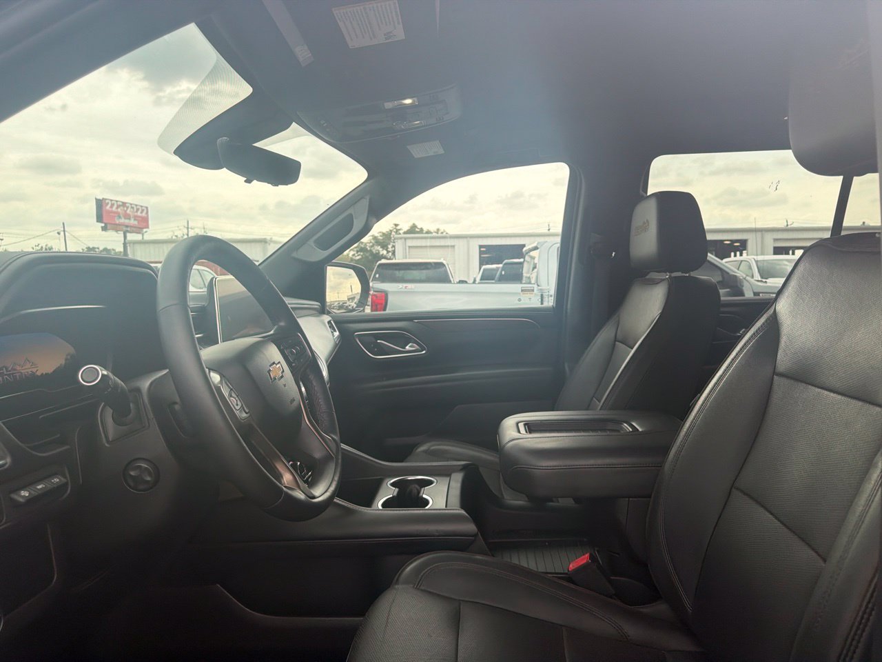 Used 2022 Chevrolet Tahoe High Country AWD/4WD image 8