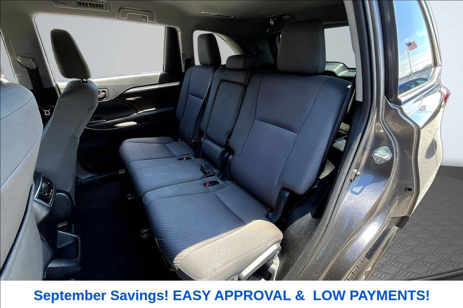 Used 2019 Toyota Highlander LE FWD image 25