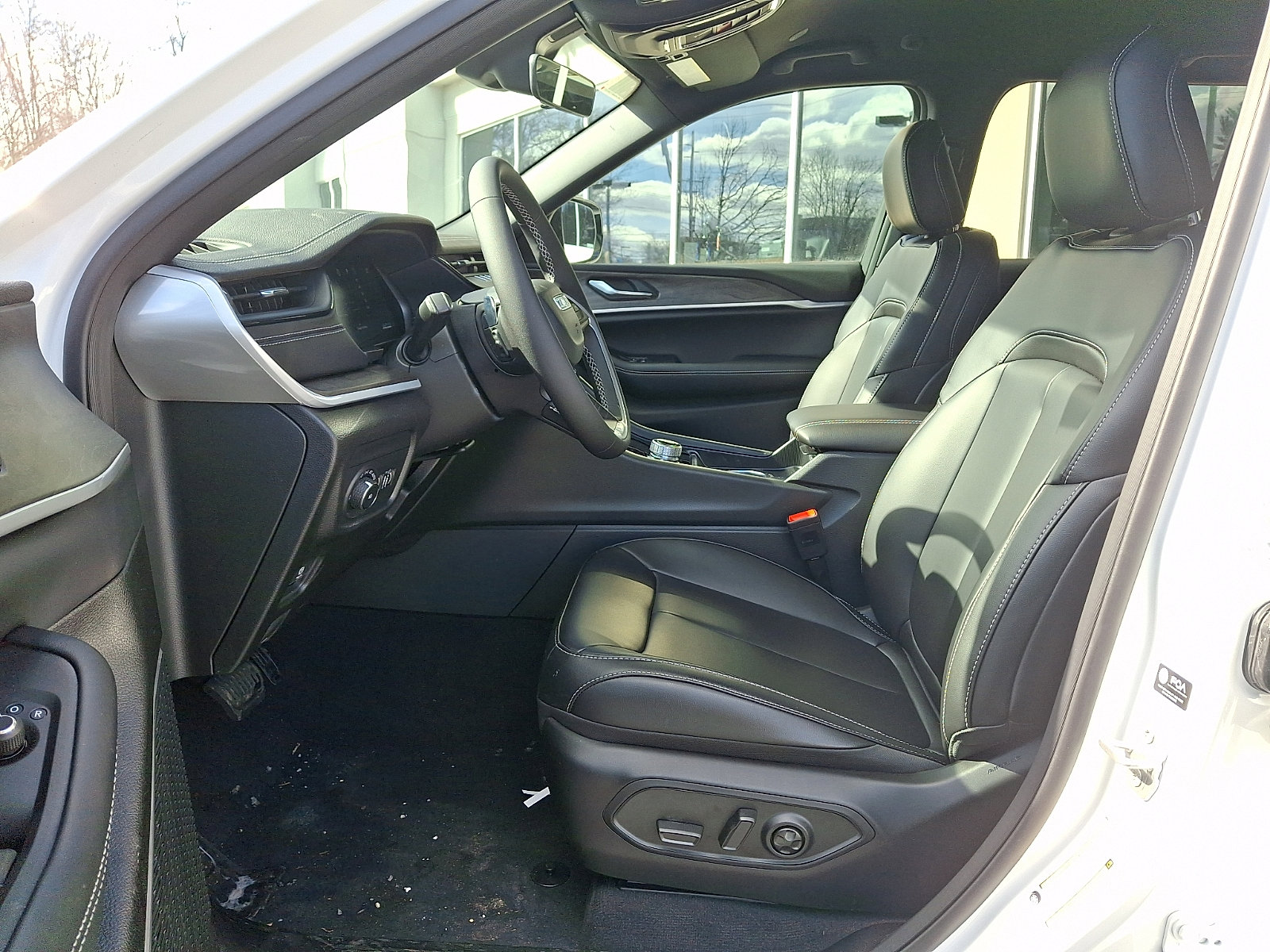 New 2026 Jeep Grand Cherokee Limited image 9