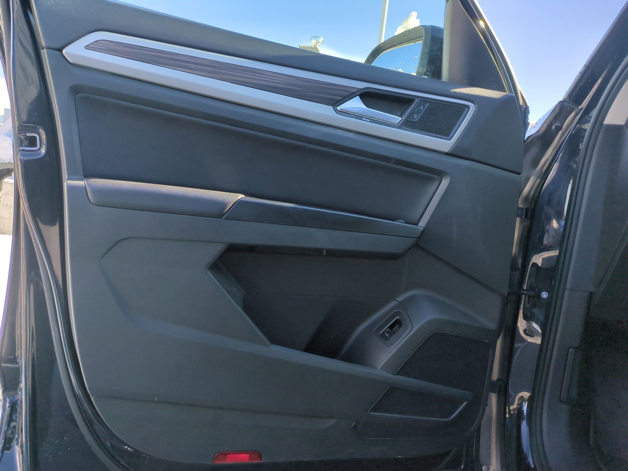 Used 2021 Volkswagen Atlas SE image 15