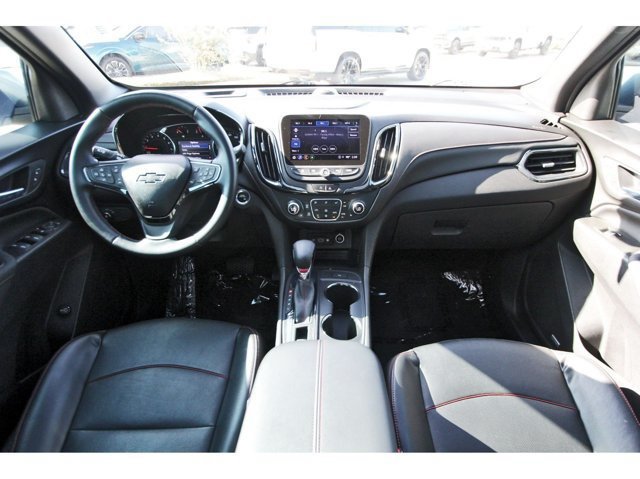 Used 2023 Chevrolet Equinox RS w/ RS Leather Package FWD image 9