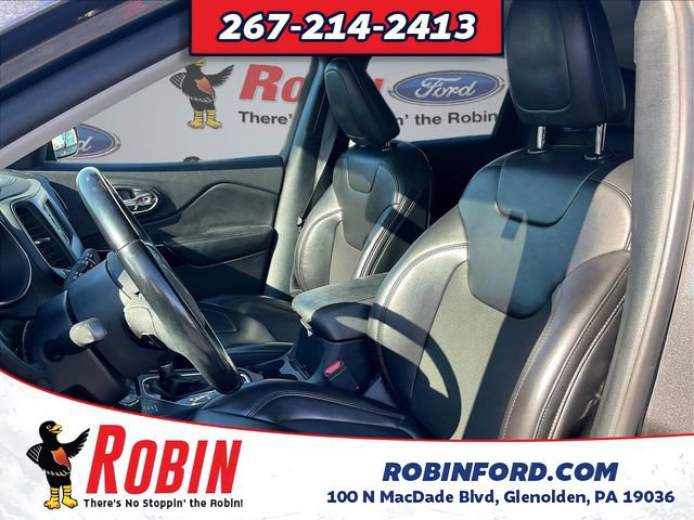 Used 2020 Jeep Cherokee Latitude Plus AWD/4WD image 22