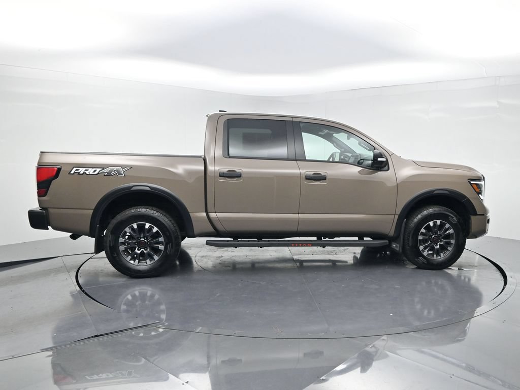Used 2024 Nissan Titan PRO-4X w/ Pro-4x Convenience Package AWD/4WD image 4